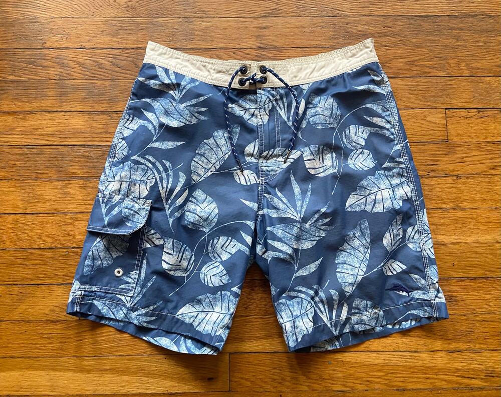 TOMMY BAHAMA Relax Blue/White Floral Cargo Swim Shorts sz M